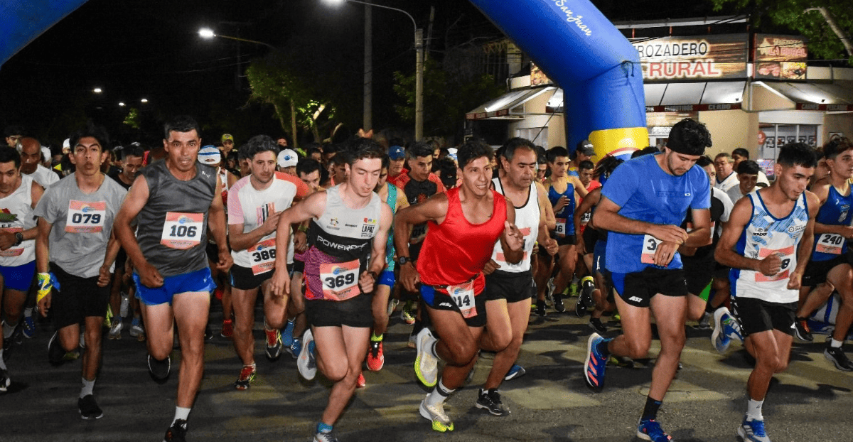 Santa Lucía Corre de Noche vuelve el 4 de diciembre con inscripciones abiertas. Santa Lucía Corre de Noche vuelve el 4 de diciembre con inscripciones abiertas.