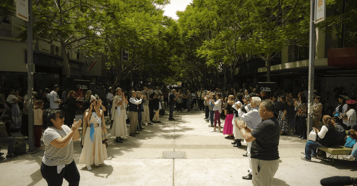 Jáchal presentó su Fiesta Nacional de la Tradición en la peatonal Jáchal presentó su Fiesta Nacional de la Tradición en la peatonal