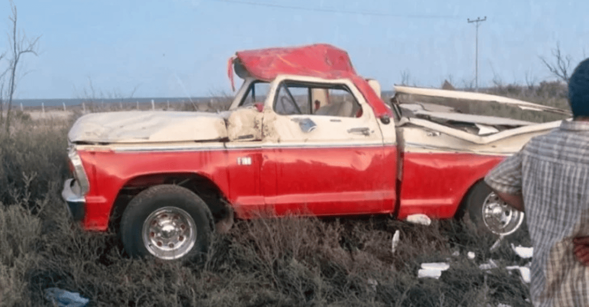Tres chimberos resultaron heridos tras el vuelco de una Ford F-100 en Ruta 20