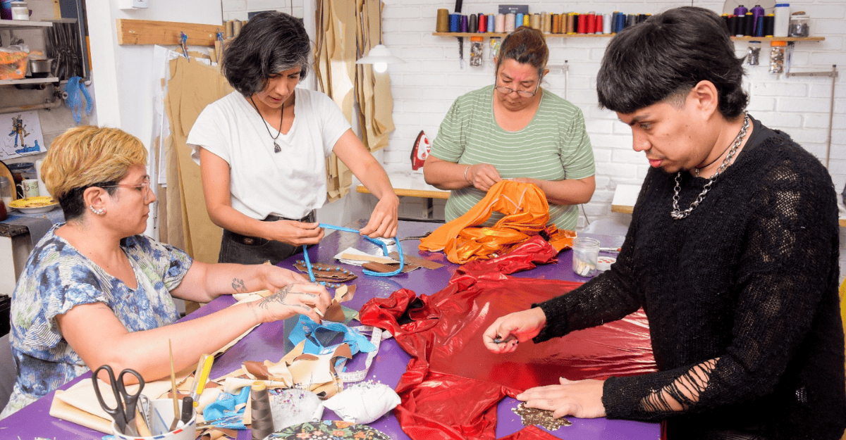 Diseñadores crean trajes sostenibles para la nueva edición de la FNS. Diseñadores crean trajes sostenibles para la nueva edición de la FNS.