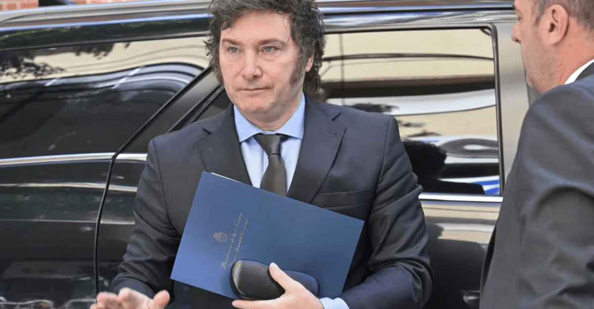 El Presidente defendió una reforma minera y criticó a ambientalistas por “frenar el desarrollo”. El Presidente defendió una reforma minera y criticó a ambientalistas por “frenar el desarrollo”.