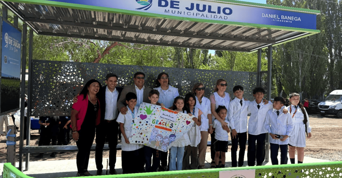9 de Julio inauguró dársenas y paradas de colectivo sobre Ruta 20 9 de Julio inauguró dársenas y paradas de colectivo sobre Ruta 20