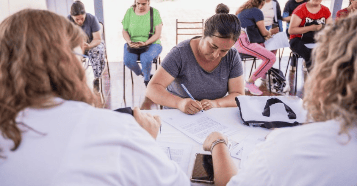 El Ministerio de Educación ratificó que inscribirse en escuelas estatales no tiene costo