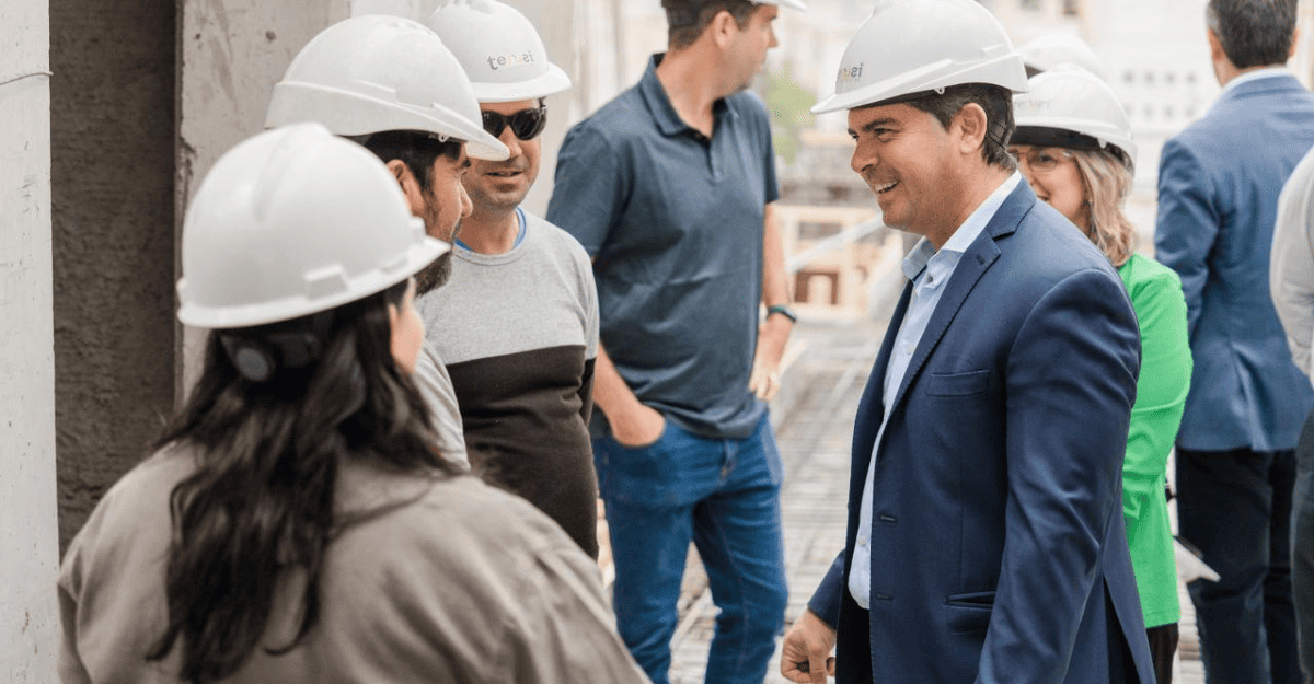 Orrego recorrió el avance del nuevo Instituto Odontológico