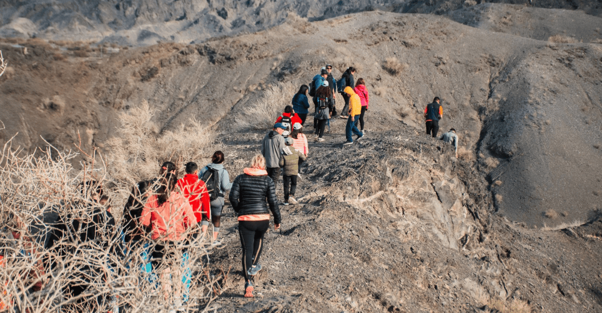 Rawson organiza un senderismo nocturno en el Cerro Barboza Rawson organiza un senderismo nocturno en el Cerro Barboza