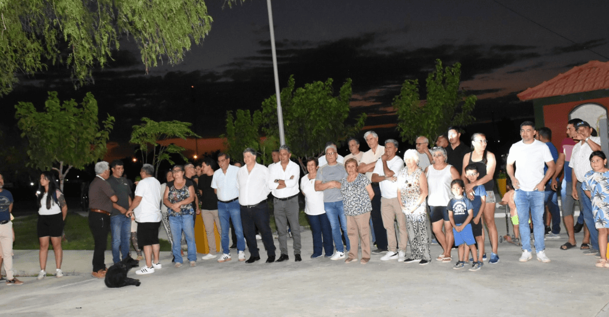 25 de Mayo habilitó la plazoleta de Los Algarrobos con mejoras e infraestructura renovada. 25 de Mayo habilitó la plazoleta de Los Algarrobos con mejoras e infraestructura renovada.