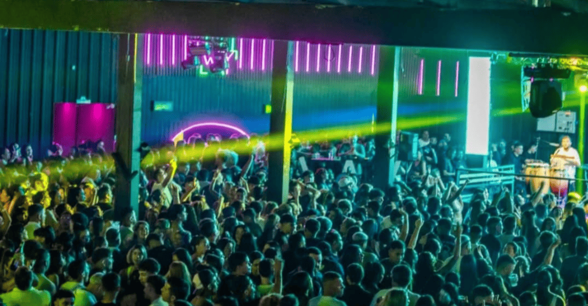Un joven de 22 años sufrió un corte en el cuello durante un concierto de Omega