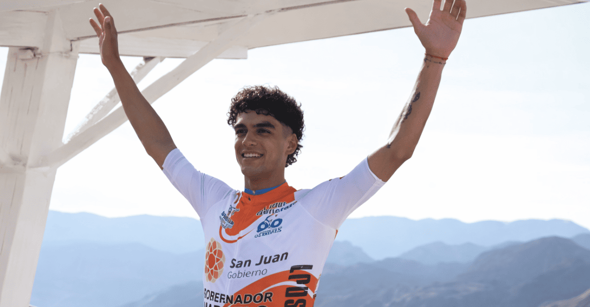 Tomás Contte ganó la etapa 4 y se quebró al recordar una tragedia familiar. Tomás Contte ganó la etapa 4 y se quebró al recordar una tragedia familiar.