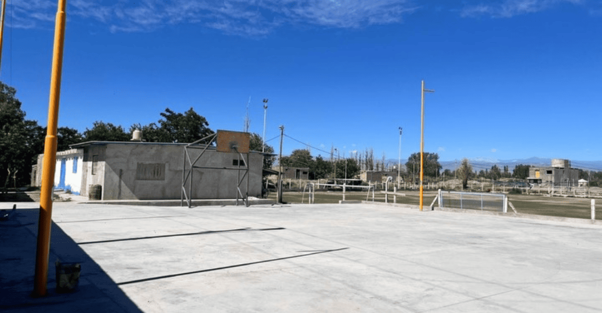 Santa Lucía avanza con las obras en el Polideportivo del Nacional Fútbol Club Santa Lucía avanza con las obras en el Polideportivo del Nacional Fútbol Club