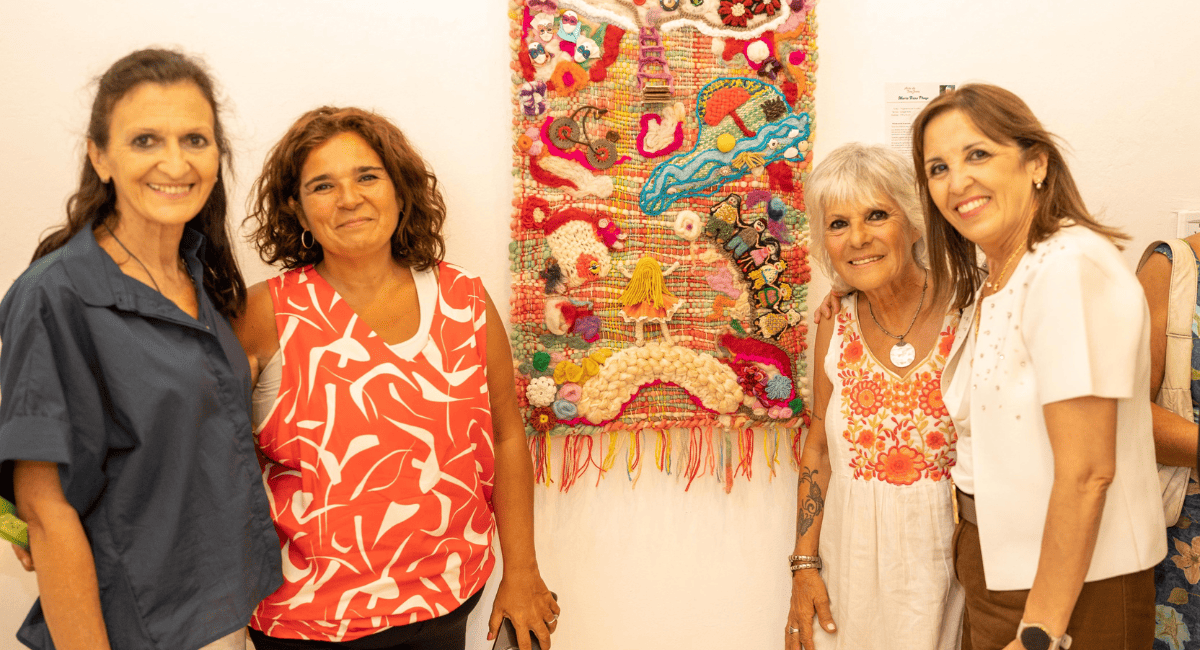 Capital inauguró la muestra colectiva “Veranos de nuestra niñez”