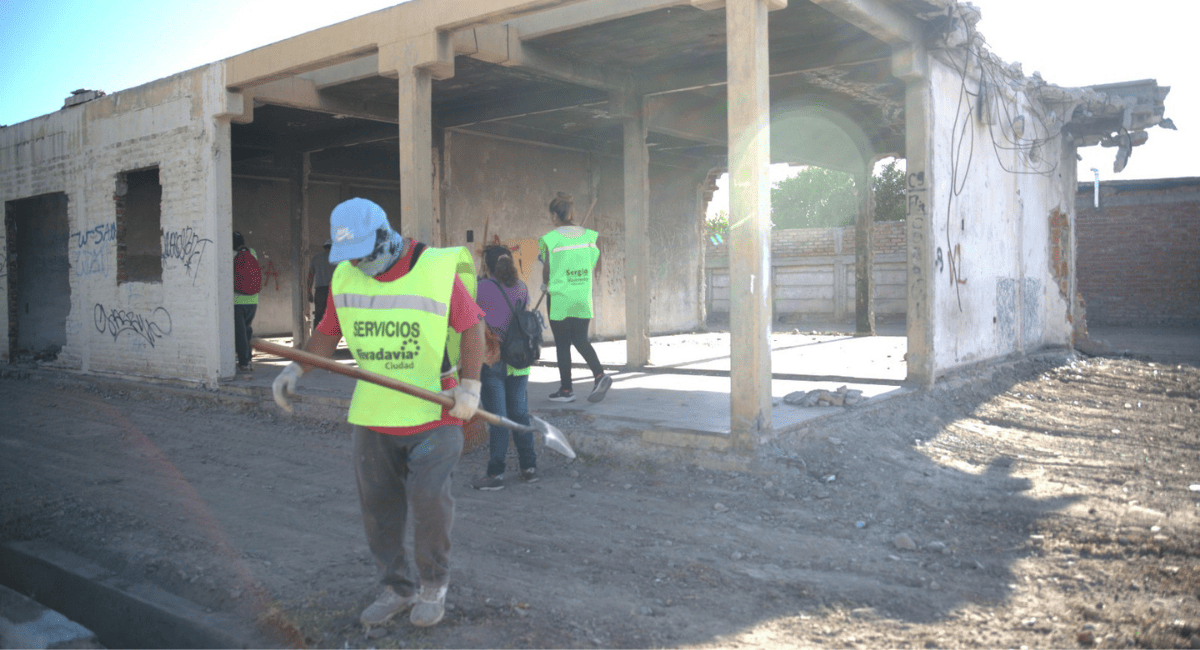 Miodowsky inició obras de limpieza y planificación en el Barrio Aramburu. Miodowsky inició obras de limpieza y planificación en el Barrio Aramburu.