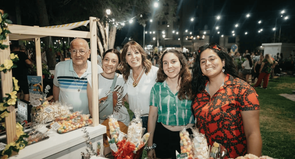 Capital celebró un carnaval multitudinario en plaza Yrigoyen