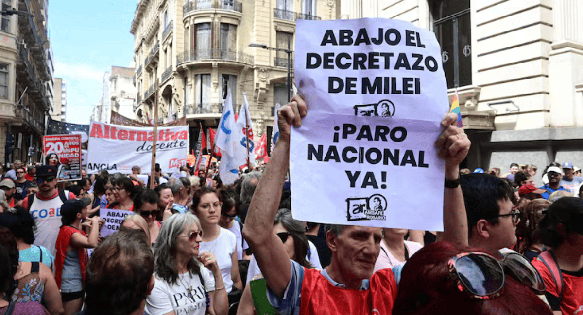 El Gobierno descontará el día a estatales que se sumen al paro de la CGT