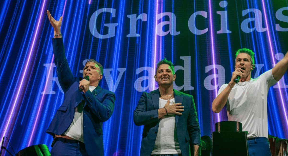 Rivadavia explotó de público: la Fiesta en Colores reunió a 55 mil asistentes.