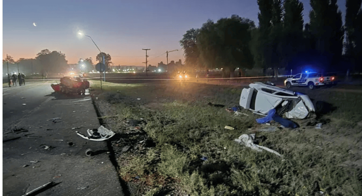 Caucete se moviliza luego de la tragedia en Ruta 20: piden obras y seguridad vial. Caucete se moviliza luego de la tragedia en Ruta 20: piden obras y seguridad vial.