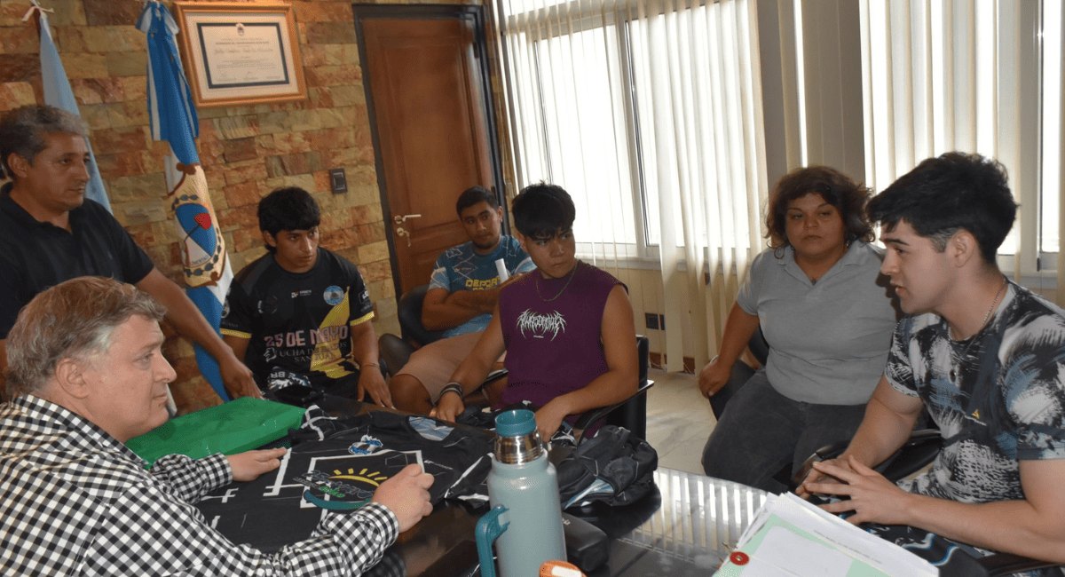 Jalife recibió al equipo Iron Club y entregó apoyo al deporte local. Jalife recibió al equipo Iron Club y entregó apoyo al deporte local.