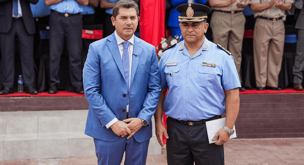 Orrego puso en funciones a Videla como subjefe y anunció 1028 ascensos en la Policía. Orrego puso en funciones a Videla como subjefe y anunció 1028 ascensos en la Policía.