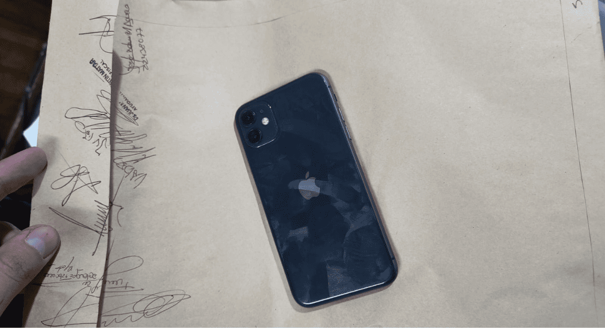 Detienen a joven que pedía $100.000 por devolver un iPhone robado. Detienen a joven que pedía $100.000 por devolver un iPhone robado.