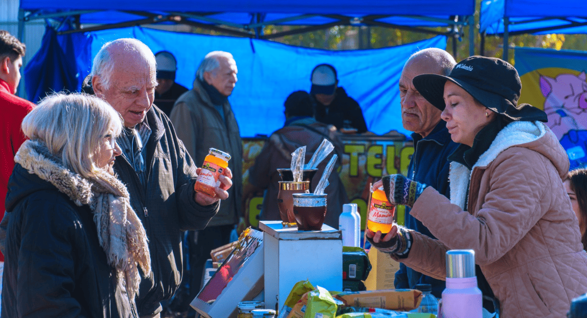 Rawson impulsa la economía local con la vuelta de la Feria “Rinde Más”. Rawson impulsa la economía local con la vuelta de la Feria “Rinde Más”.