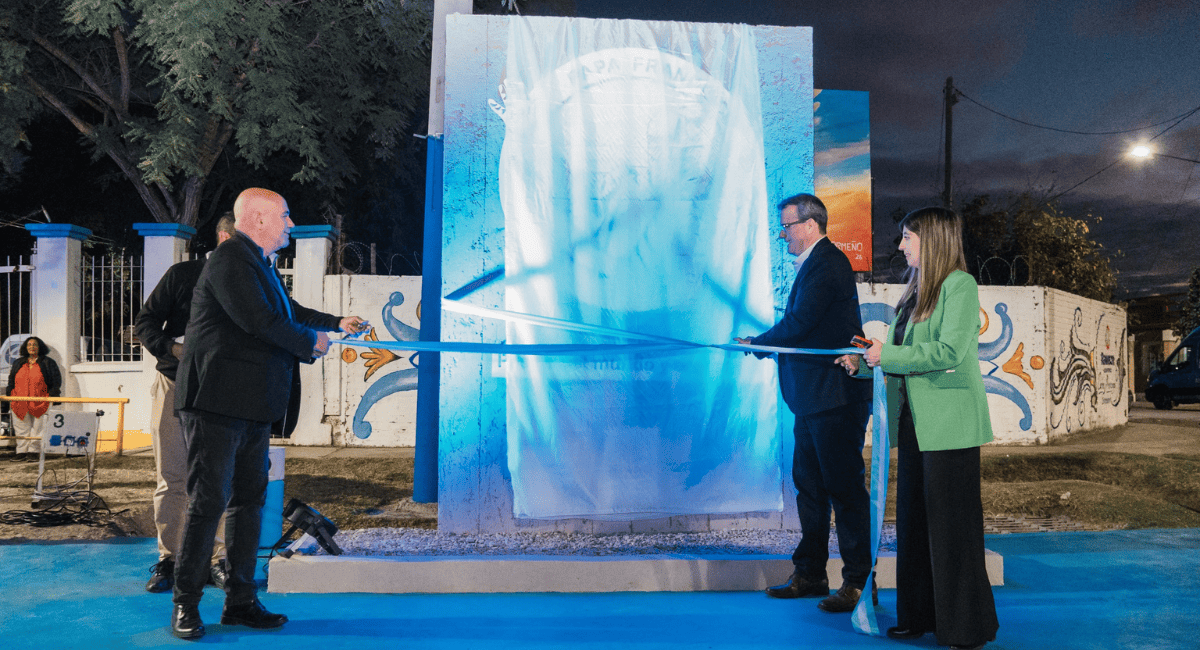 Rawson inauguró un monumento y renombró su Parque Departamental en homenaje eterno al Papa Francisco. Rawson inauguró un monumento y renombró su Parque Departamental en homenaje eterno al Papa Francisco.