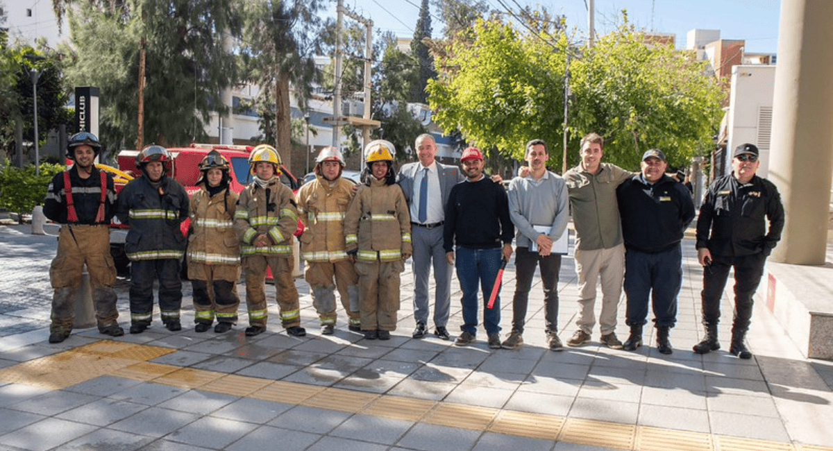Diputados realizó simulacros de evacuación por el Día de la Higiene y Seguridad en tres edificios. Diputados realizó simulacros de evacuación por el Día de la Higiene y Seguridad en tres edificios.