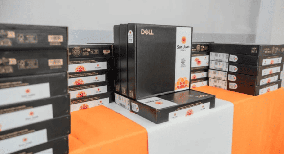 San Juan prepara una nueva entrega de computadoras para estudiantes San Juan prepara una nueva entrega de computadoras para estudiantes