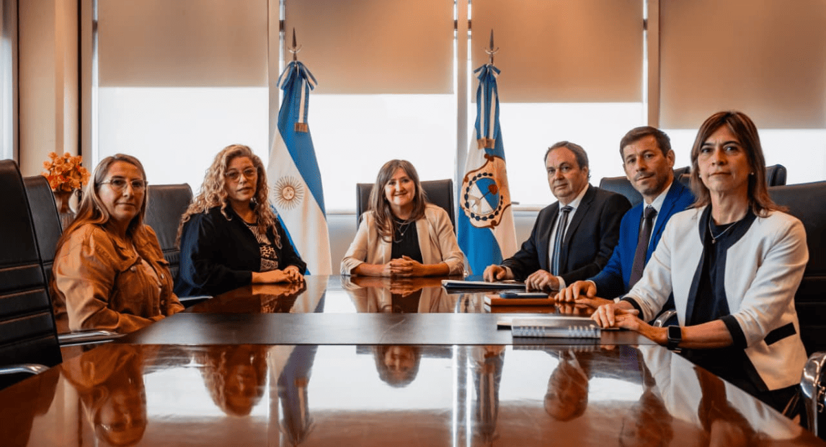 Lanzan en San Juan un programa para prevenir el grooming en escuelas Lanzan en San Juan un programa para prevenir el grooming en escuelas