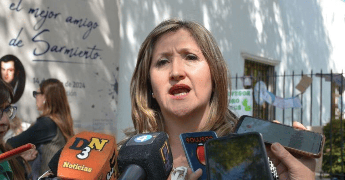 Fuentes anunció denuncias penales por amenazas escolares y pidió diálogo en las familias. Fuentes anunció denuncias penales por amenazas escolares y pidió diálogo en las familias.