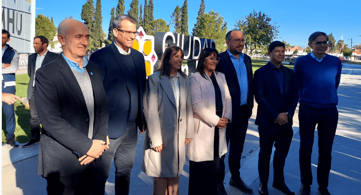 Crean el Consejo Metropolitano por la Niñez en San Juan. Crean el Consejo Metropolitano por la Niñez en San Juan.