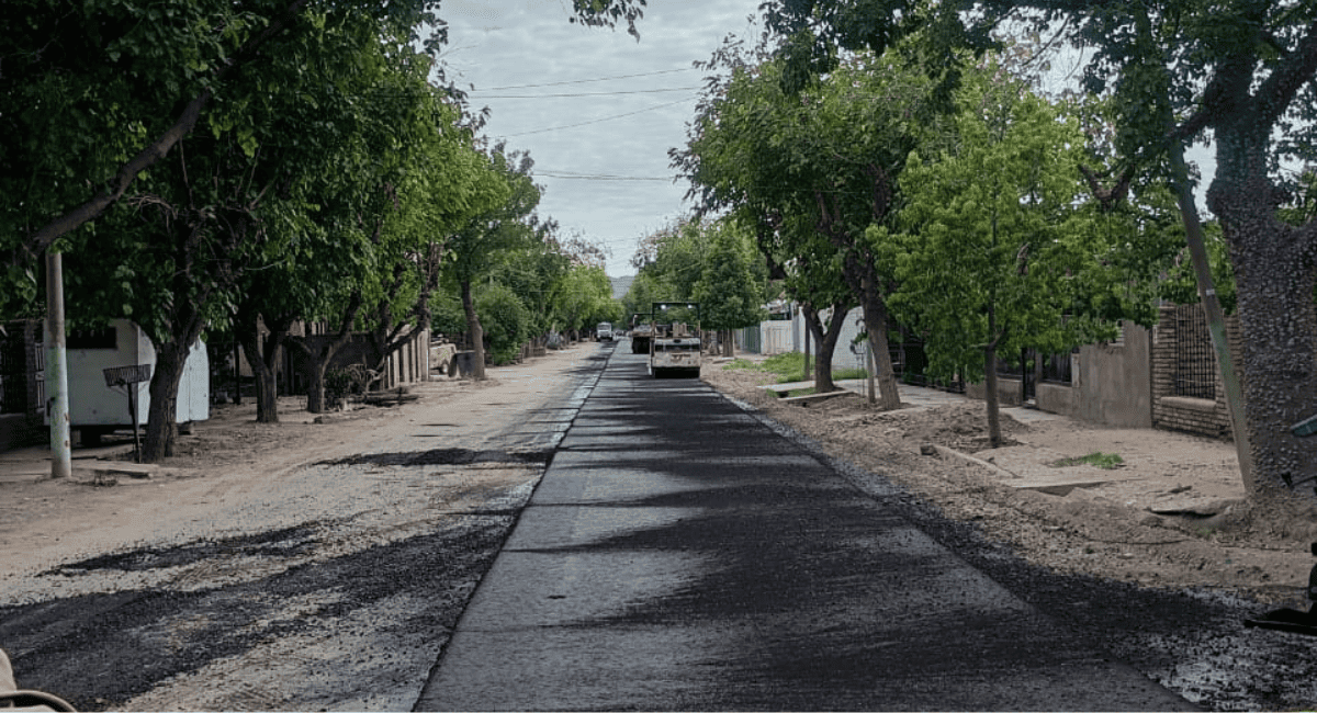 El Plan de Pavimentación Urbana sigue en Caucete con mejoras en barrios y avenidas principales El Plan de Pavimentación Urbana sigue en Caucete con mejoras en barrios y avenidas principales