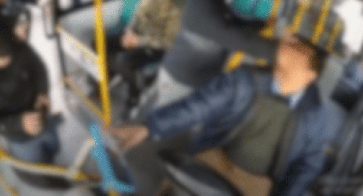 Red Tulum: un pasajero golpeó e intentó apuñalar al chofer en Rawson Red Tulum: un pasajero golpeó e intentó apuñalar al chofer en Rawson