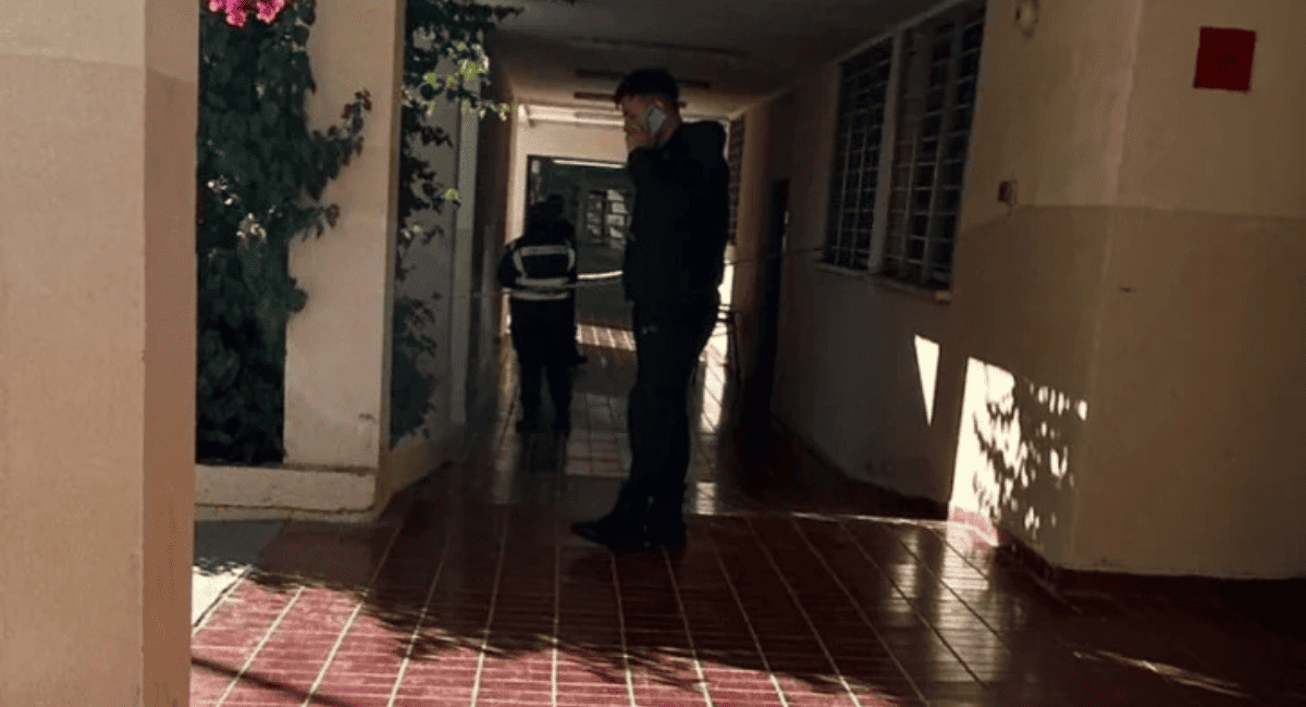 Hallan un proyectil en la EPET N°1 de Jáchal y activan operativo preventivo Hallan un proyectil en la EPET N°1 de Jáchal y activan operativo preventivo