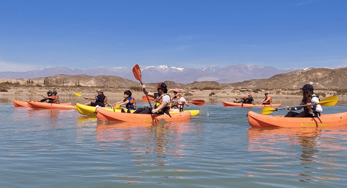 Iglesia organiza nueva jornada de kayak en el Dique Cuesta del Vient Iglesia organiza nueva jornada de kayak en el Dique Cuesta del Vient