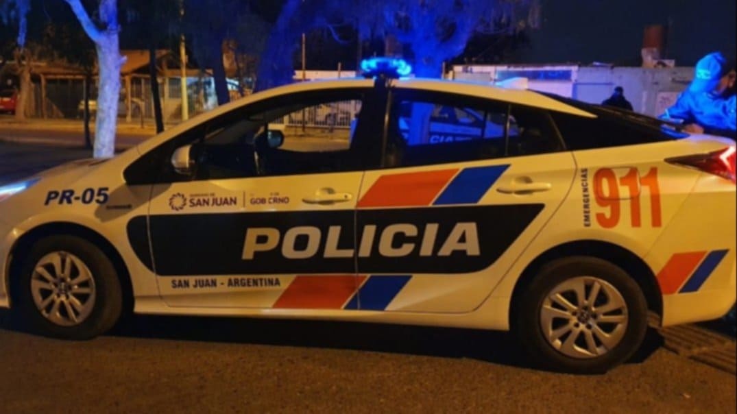 Fuerte choque en Circunvalación: tres vehículos involucrados y daños totales