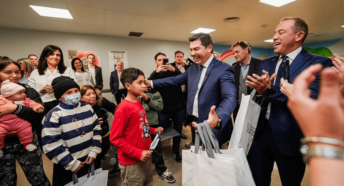 Orrego inauguró la nueva sala de espera oncológica del Hospital Rawson