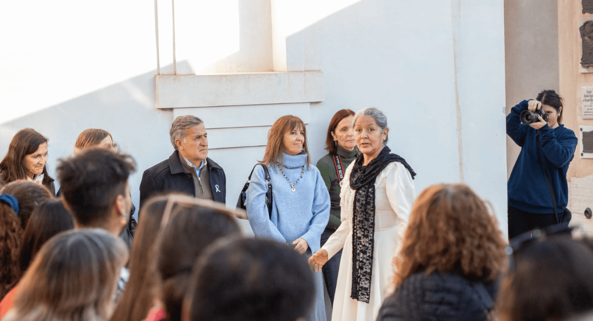Historia, teatro y misterio: novedosa propuesta de necroturismo en el Cementerio de Capital. Historia, teatro y misterio: novedosa propuesta de necroturismo en el Cementerio de Capital.