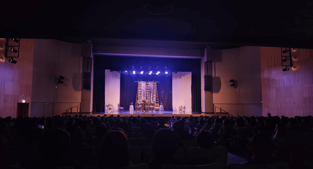 Éxito total: “La Casa de Bernarda Alba” llenó el Teatro Sarmiento Éxito total: “La Casa de Bernarda Alba” llenó el Teatro Sarmiento