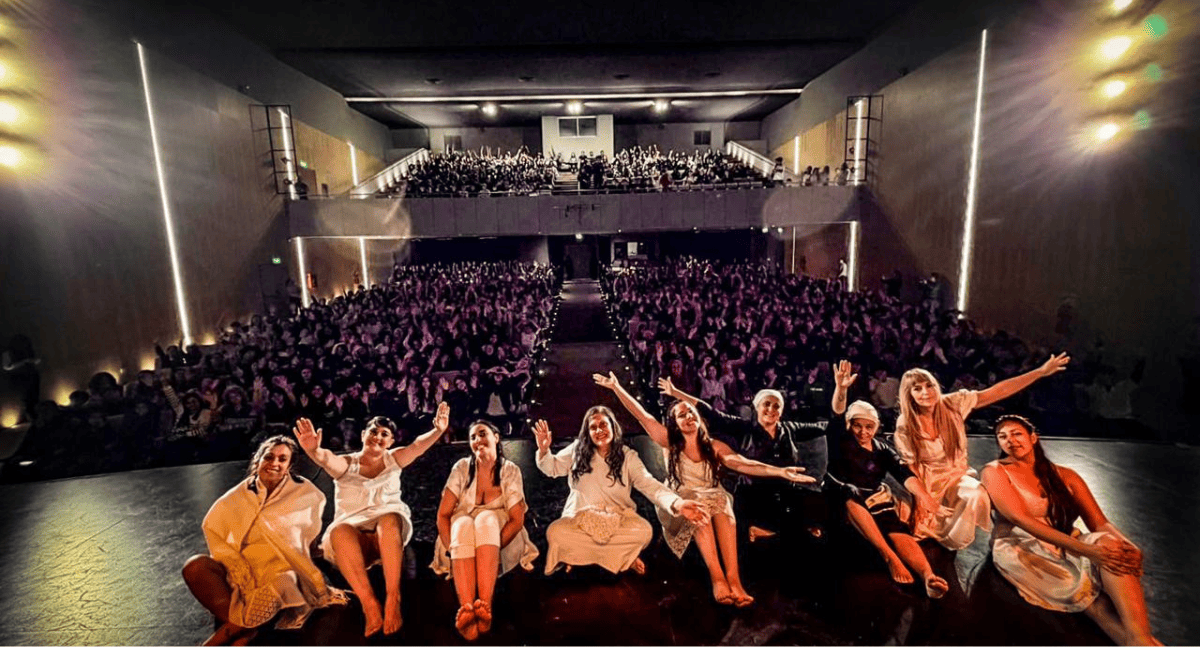 Éxito total: “La Casa de Bernarda Alba” llenó el Teatro Sarmiento Éxito total: “La Casa de Bernarda Alba” llenó el Teatro Sarmiento