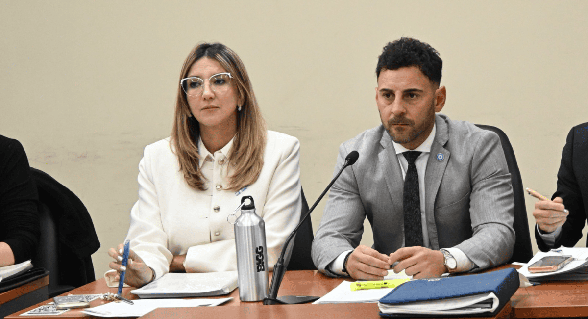 Entradera feroz y abuso sexual en Concepción : madre e hija sometidas. Fiscalía acusa a tres y busca al menor prófugo. Entradera feroz y abuso sexual en Concepción : madre e hija sometidas. Fiscalía acusa a tres y busca al menor prófugo.