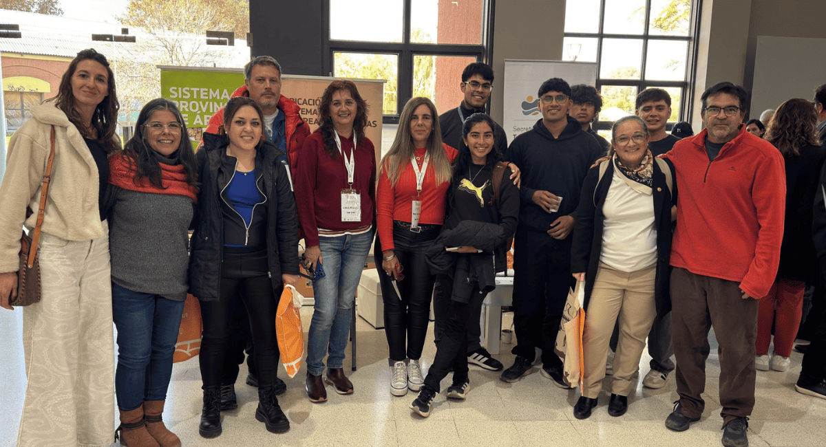 Impulso al turismo local: guías de Iglesia se capacitan en el Congreso Federal con becas de la Municipalidad de Iglesia.