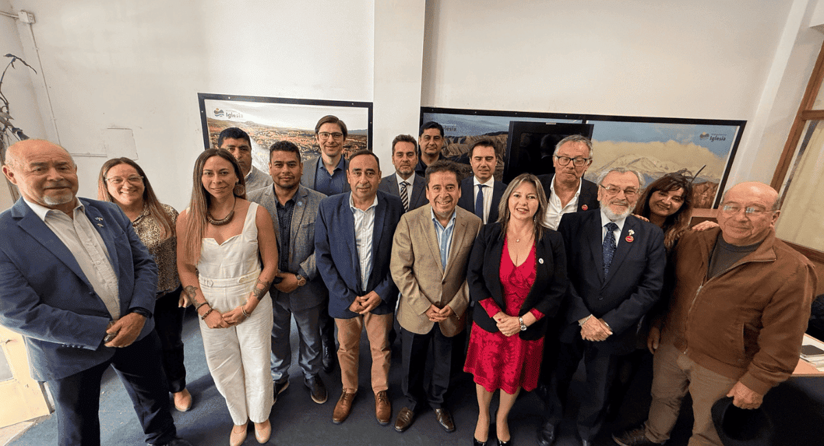 Espejo encabezó un encuentro con autoridades chilenas para avanzar en integración regional. Espejo encabezó un encuentro con autoridades chilenas para avanzar en integración regional.