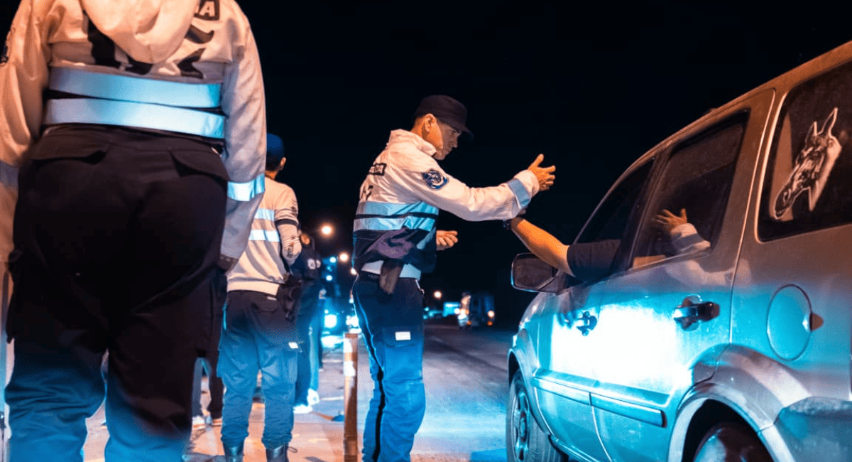 Más de 100 infracciones en los operativos viales del fin de semana largo en San Juan