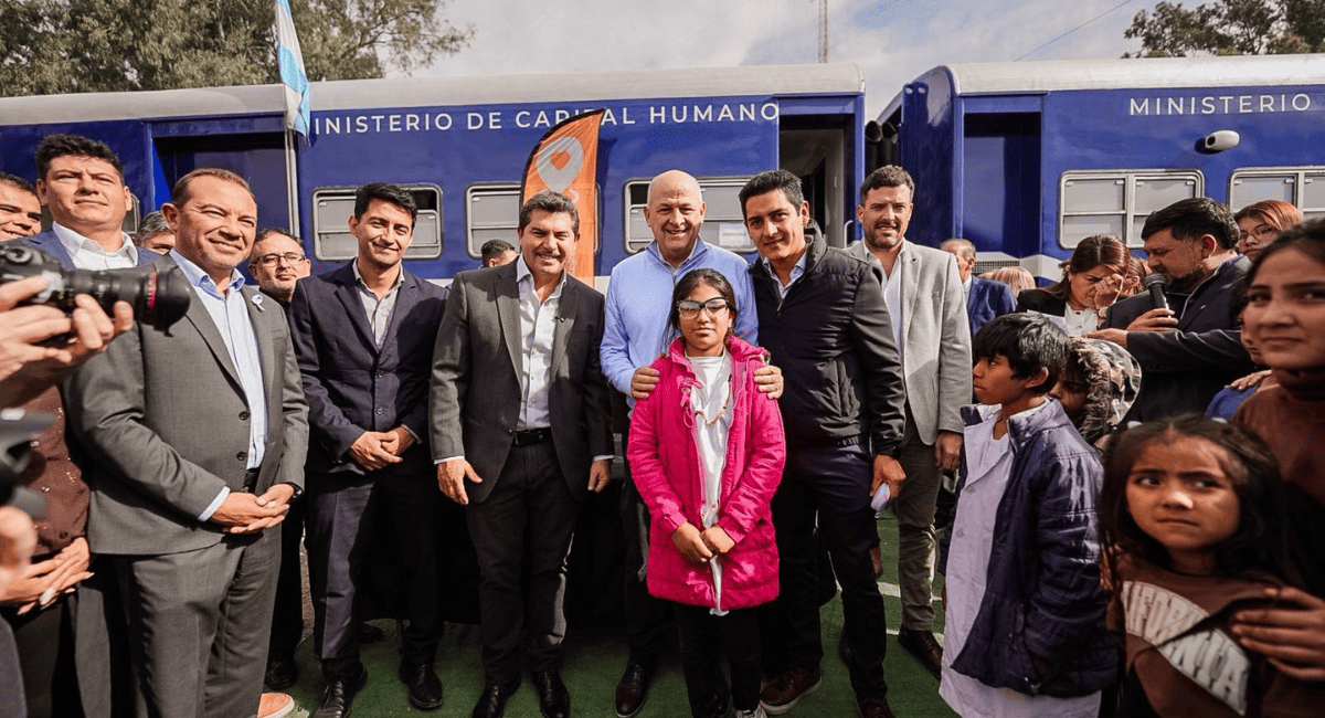 Orrego recorrió el operativo San Juan Cerca en Cañada Honda y acercó más servicios a los vecinos