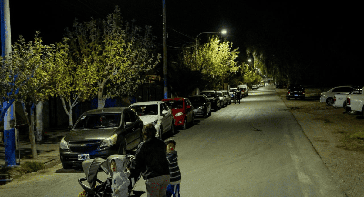 Pocito avanza con obras clave: inauguraron nueva iluminación LED y pavimento en Villa San Ceferino