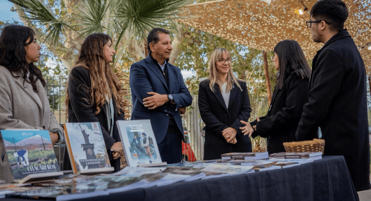 Aballay presentó “Pocito, mi lugar en el mundo” en la Feria del Libro 2026.