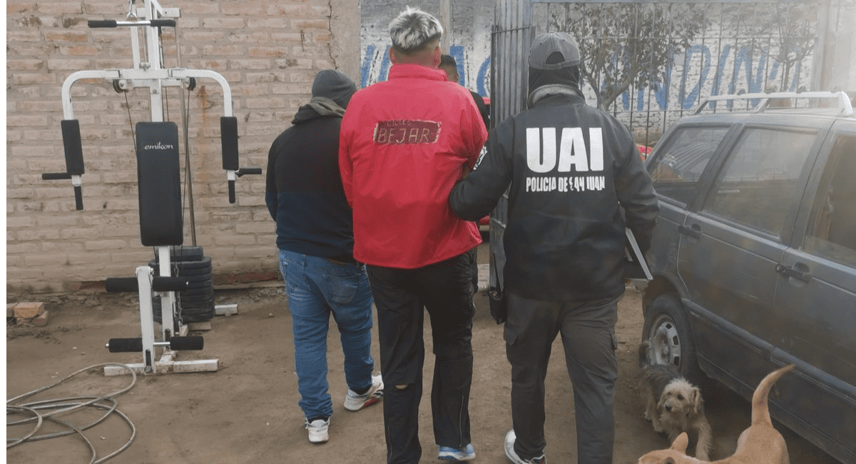 Detienen y condenan a un hombre por el violento robo a una empresa de grúas en Rawson Detienen y condenan a un hombre por el violento robo a una empresa de grúas en Rawson