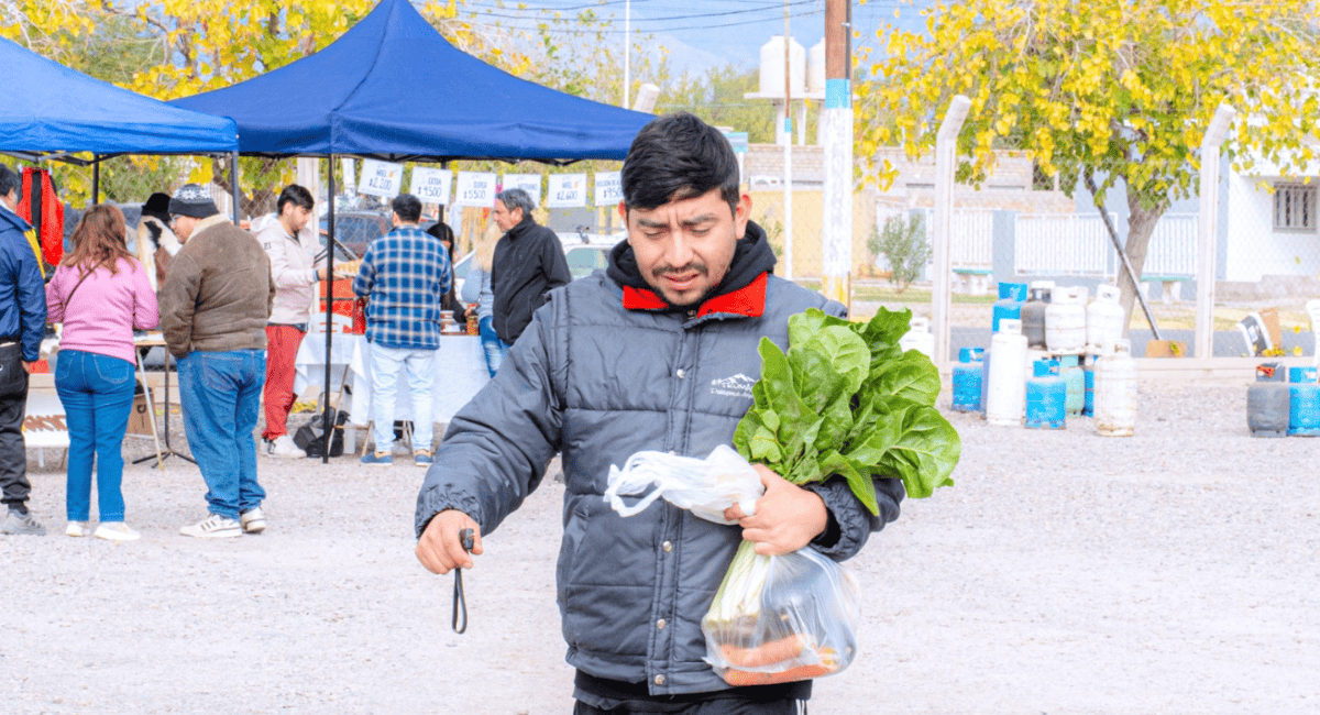 Rawson lanza “Rawson en Comunidad”, un programa que acerca servicios y actividades a los barrios. Rawson lanza “Rawson en Comunidad”, un programa que acerca servicios y actividades a los barrios.