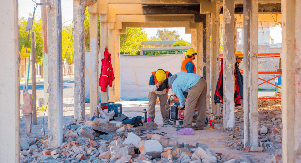 Rivadavia construye un nuevo SUM y espacio recreativo para integrar Aramburu y Villa Lourdes Rivadavia construye un nuevo SUM y espacio recreativo para integrar Aramburu y Villa Lourdes