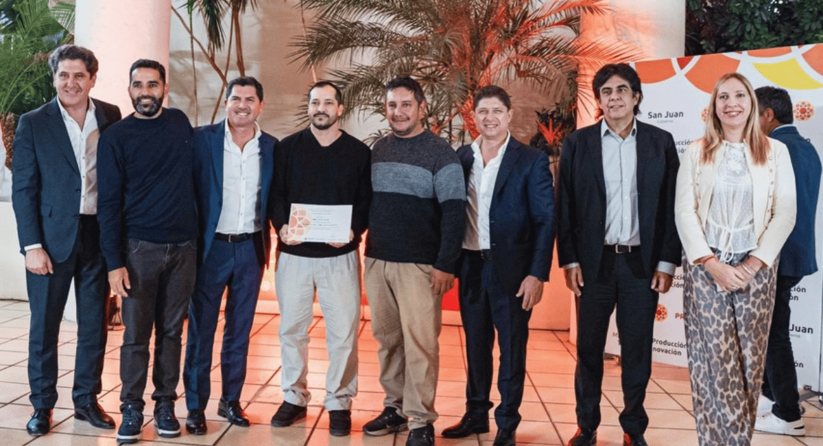 Santa Lucía celebró una nueva entrega de herramientas y certificados del programa “Aprender, Trabajar y Producir