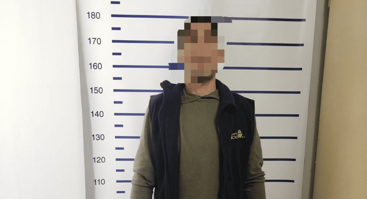 Alerta vecinal en Rawson: una familia interceptó y redujo a un delincuente en una casa en refacción